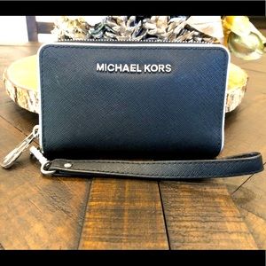 Michael Kors Wallet/Wristlet